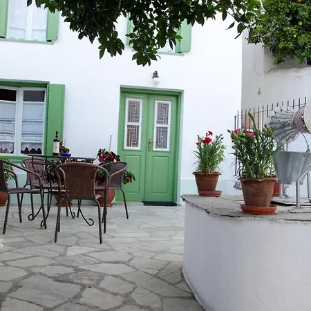 Thelgitro, A Traditional House Located In The Heart Of בית נופש סקופלוס טאון